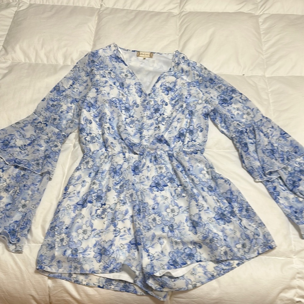 Altar’d State romper. Small. Like new. Sheer floral over nice white lining.